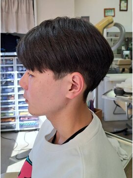 ヘアデザイニング ズーム 飯田橋店(hairdesigning Zoom) 10代20代30代：マッシュツーブロック