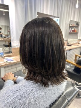 モク(mok) 外ハネレイヤーボブ髪質改善トリートメント