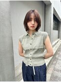 顔まわりウルフレイヤー外ハネボブ