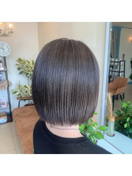 ウィーブリスタ(Weve Rista) ミディアムヘア/暗めカラー/グランマッシュ