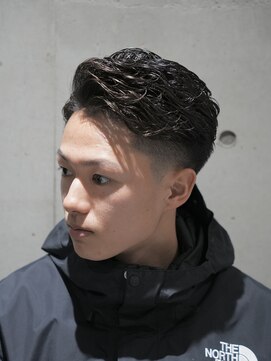 メッツ 原宿(METS) MEN'S/毛流れパーマ×サイドパート/ビジネスヘア