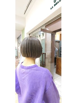 アパルトメント ジェシカ(l'appartement de Jessica) ミニボブ