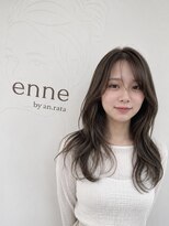 エンネ バイ アン ラタ JR和歌山駅店(enne by an rata)&nbsp;赤みオフ透明ベージュ