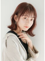 2020年ピンクブラウンカラー♪外ハネショートボブ担当：中間