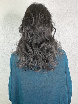 ブランシュ バイ アルティナ(Blanche by artina) グレージュ×インナーカラー[Blanche川崎]