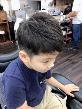 バーバーながさわ 子供のカット