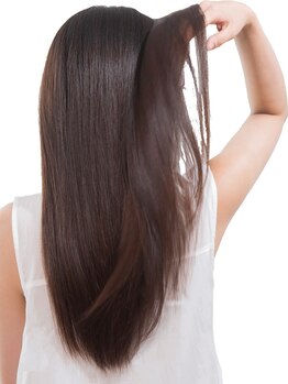 デジマヘアーマーケット(Dejima Hair Market)の写真/[髪質改善縮毛矯正]ダメージを最小限に抑えながら、一人ひとりに合わせた薬剤設定でクセを伸ばす安心施術＊