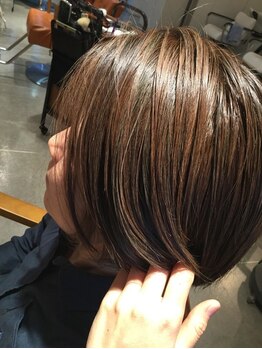 ヘアメイク ビアンエートル(hair make bie etre)の写真/ダメージレスで艶やかな仕上がり♪頭皮と髪に優しい[ファイバーフレックス]使用◎白髪染めもお任せ下さい☆