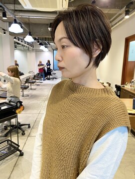 ダンボ(DUMBO) 前下がり　ショート