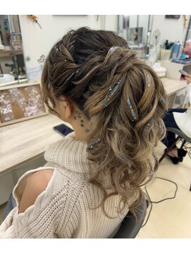 ベルデイズ 関内店(BELDAYS) ポニーテールアレンジ