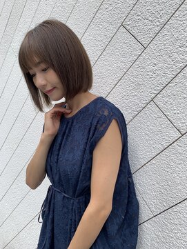 ジエクト アイロ(The Ect ilo) ぱつっとボブ 20代30代40代おすすめスタイル