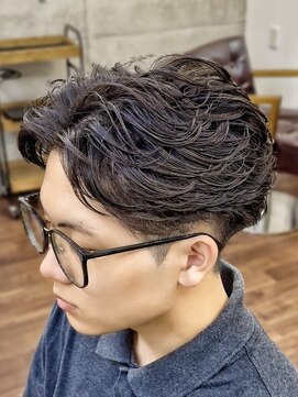 メルシー トータル ブランディング サロン(merci TOTAL BRANDING SALON) メンズフェザーパーマ　刈り上げセンターパート