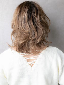 カバーヘア ブリス 北浦和(COVER HAIR bliss) ブリーチオンカラーハッシュカット小顔ボブTd3北浦和20代30代