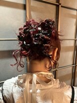 サラ ビューティ サイト 春日(SARA Beauty sight)&nbsp;リボンたっぷり個性派ねじりヘア