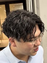 オーバル ジングウマエ(OVARL jingumae)&nbsp;縦落ちツイストスパイラルセンターパート