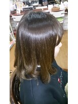 髪や充&nbsp;伸びかけボブグラデーションカラー