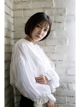 ザ デイ フォーヘアー(The day 4 HAIR) 暗髪ボブ