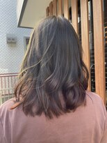 ベルード(bellood)&nbsp;毛先に補色を入れた鮮やかなカラー