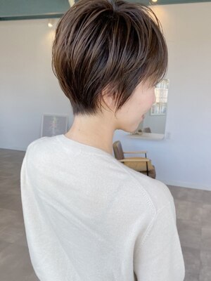 宮崎延岡で大人女性の為のショートボブスタイルを得意とするスタイリストがショートヘアのご提案を―。