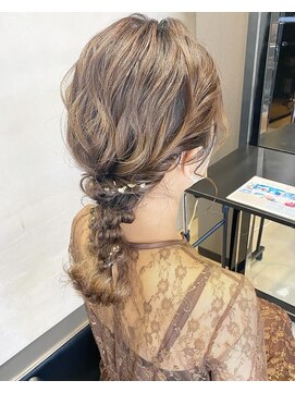 フィオーレ ヘアデザイン(FIORE hair design) 編みおろし 金箔