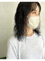 ヌール(Nuru) 黒髪 × パーマ