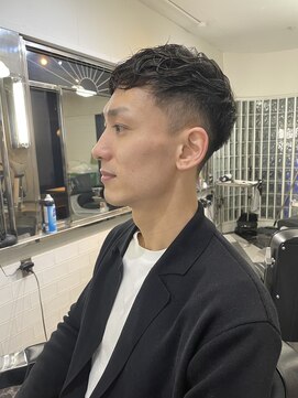 メリケンバーバーショップ フクオカ(MERICAN BARBERSHOP FUK) フェードパーマ