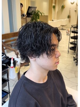 シアン 栄店(CYAN.) センターパートパーマ【山口】