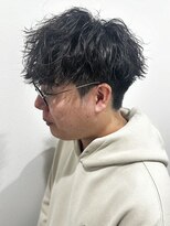 ヒュイル バイ ニアウ(Hwyl by Niau) メンズマッシュパーマツイストパーマスパイラルパーマ刈り上げ