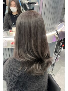 ジーナリア(Xena ria) 《衣織》グレー/ケアブリーチ