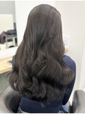 オリーブグレージュ