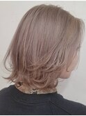 軽やかレイヤーの大人アッシュボブ レイヤーボブ ふんわりミディ