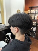 シャンプーボーイアネックス(SHAMPOO BOY Annex) センターパート 刈り上げ 佐世保