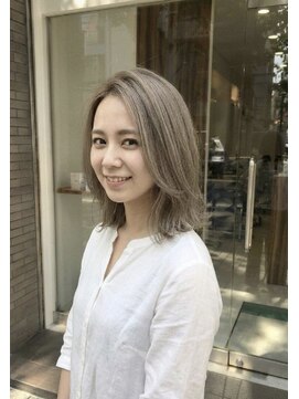 アッシュ 川崎店(Ash) グレージュ　ブリーチあり　ボブ