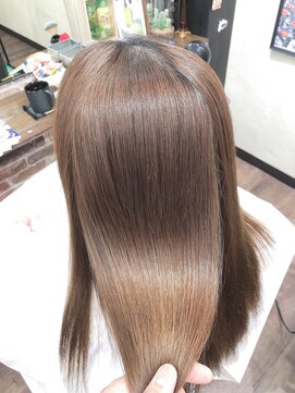 アトリエ ナルー(atelier NALU) ハイトーンなのに発色の良いカラー/話題のTOKIOトリートメント