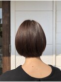 ショートボブ