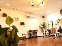 こじんまりとしたサロンー。気兼ねなく入店できます♪