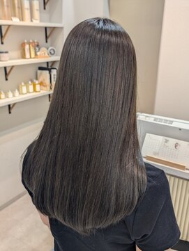 ポジ(poji) 韓国風　前髪カット　艶髪　くびれ巻き　サイドバング