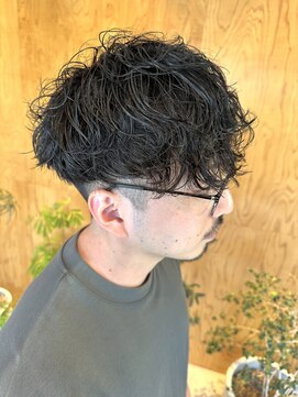 リノア 鵠沼海岸(LINOA) シャドウパーマ/波巻きパーマ/サーフカール/フェード/ツイスト