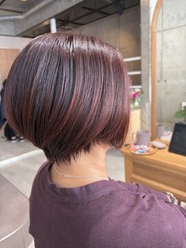 クールな前下がりボブ