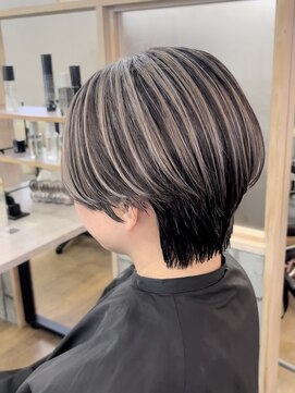 ジェニックバイノギオ(GENIC BY NOGIO) 読谷村白髪ぼかしバレイヤージュショート