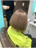 【ブリーチベースでつくる上品ツヤベージュボブ】