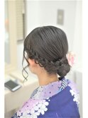 艶っぽい編み込みシニヨン