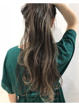 シエスタ バイ アンブルリュクス(siesta by amble luxe) バレイヤージュ