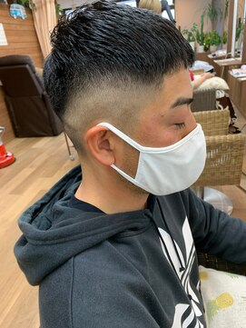 ヘアーサロン プアメリア(Puamelia) スキンフェード黒髪暗髪襟足刈り上げすっきりビジネスカジュアル