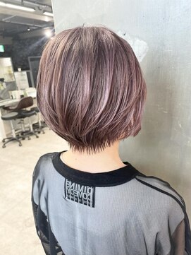 ミューバイケンジ(miu by KENJE) miu&伊藤夏海 白髪活かしハイライト◎