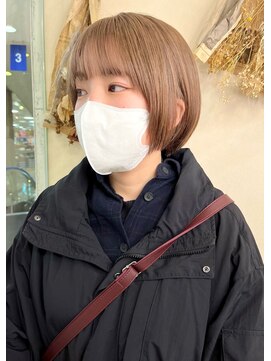 ソソ(soso) 【soso 伊勢田】ショートボブ×ベージュ【横浜/ブリーチ】