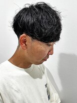 ヒュイル バイ ニアウ(Hwyl by Niau)&nbsp;メンズマッシュパーマニュアンスパーマスパイラルパーマ刈り上げ