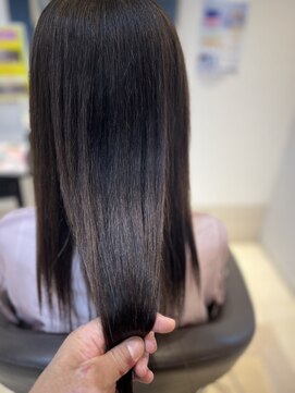 ヴィヴァーチェイルソーレ(VIVACE ilsole) ツヤ髪20代30代40代ストレート髪質改善ココアベージュロング