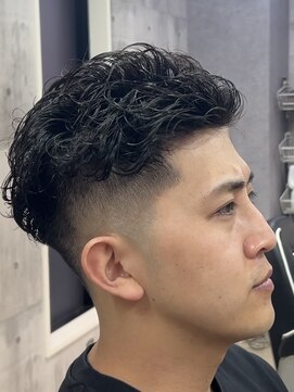 メイン(MENIN) フェードパーマ