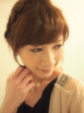 フィルビー(Phil be) 編み込みアレンジ